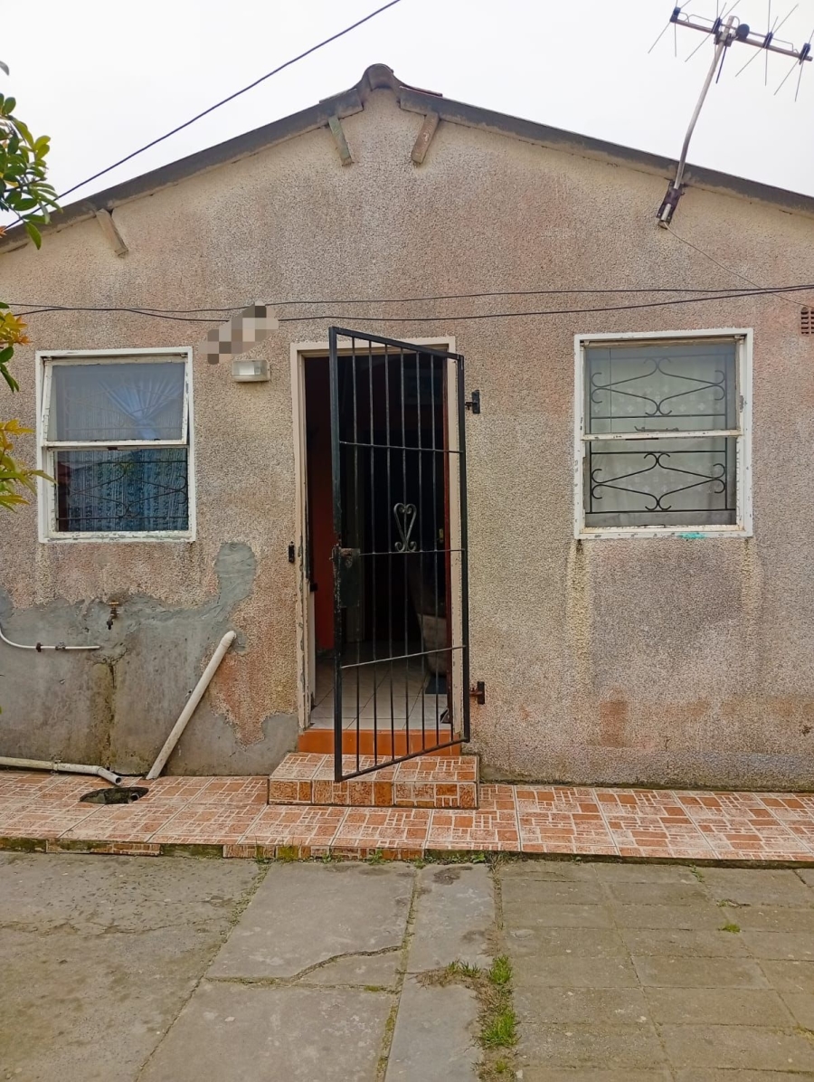 1 Bedroom Property for Sale in Mxolisi Phetani Western Cape